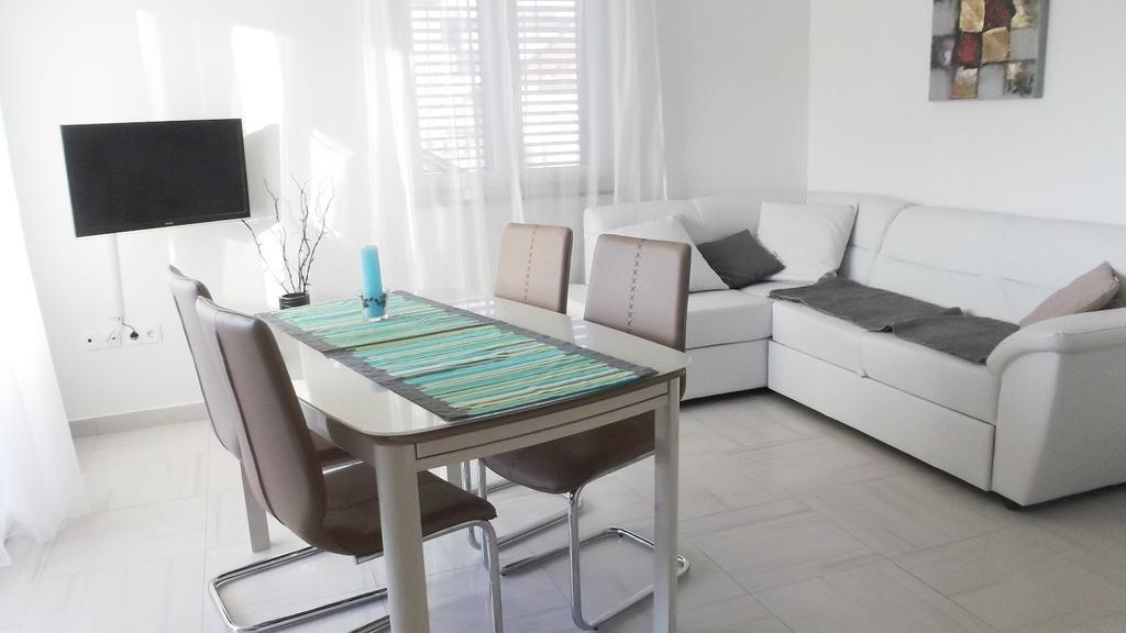 Apartments Horvat Vodice Room photo
